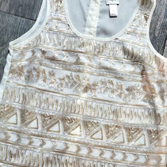 DAYTRIP [by Buckle] White sequin front Tank/Top, Small. - Picture 6 of 7